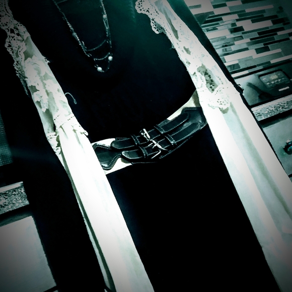 Winter Chic Outfits - Picture 1 of 3